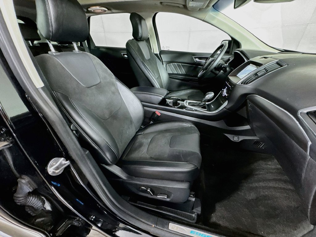 Used 2018 Ford Edge Sport w/ Equipment Group 401A AWD/4WD image 36