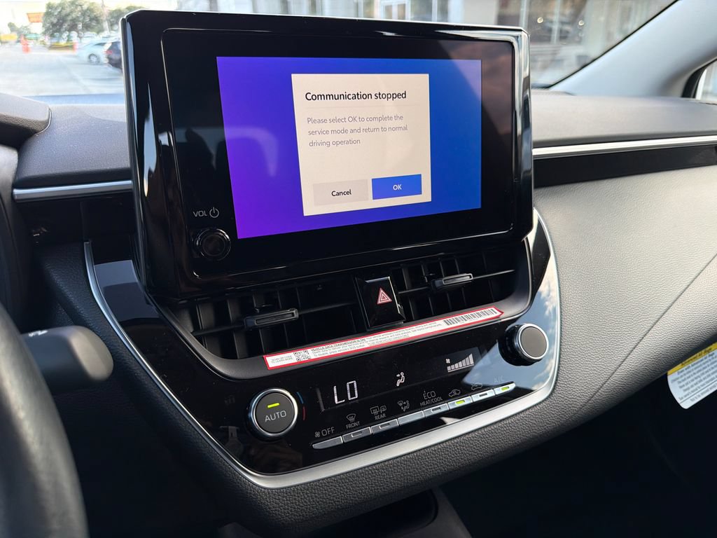 Used 2026 Toyota Corolla LE FWD image 32