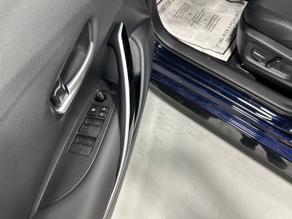 Used 2026 Toyota Corolla XSE FWD image 9