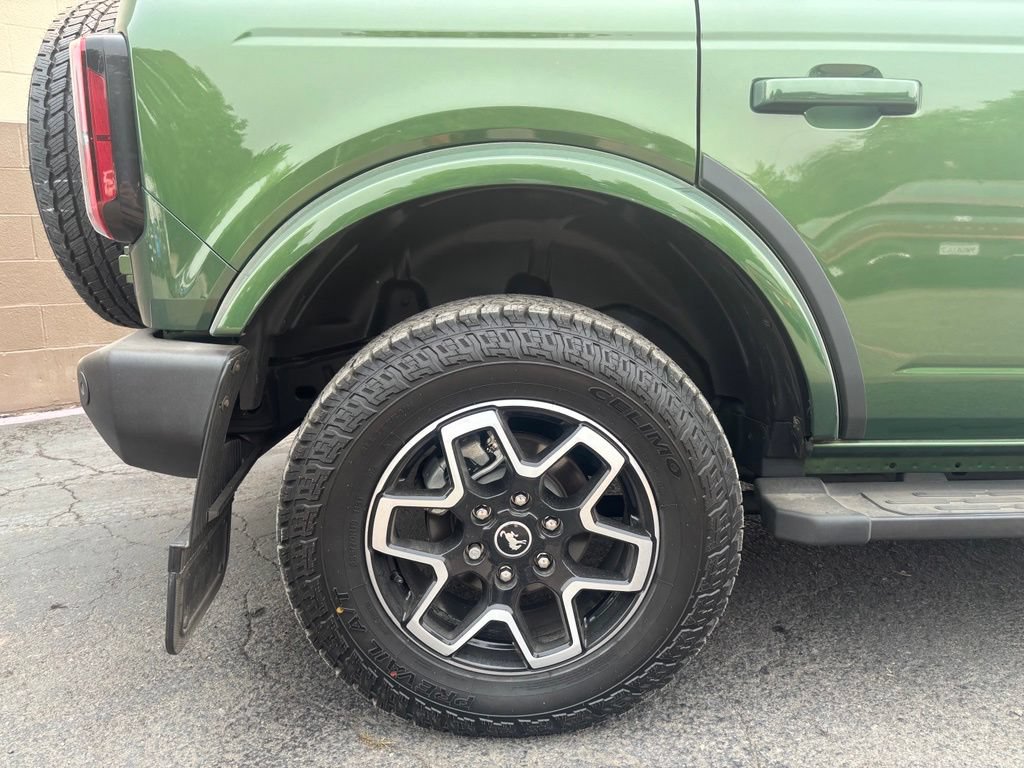 Used 2023 Ford Bronco Outer Banks AWD/4WD image 4