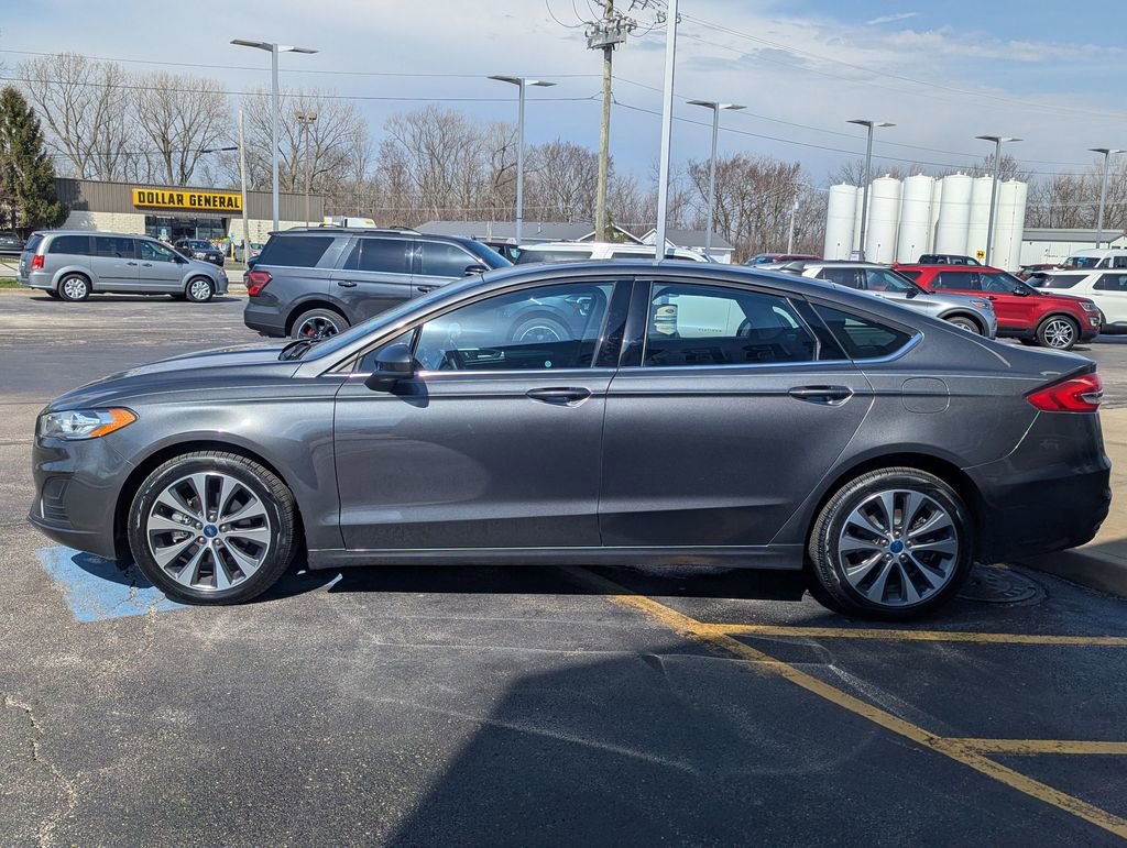 Used 2020 Ford Fusion SE image 6