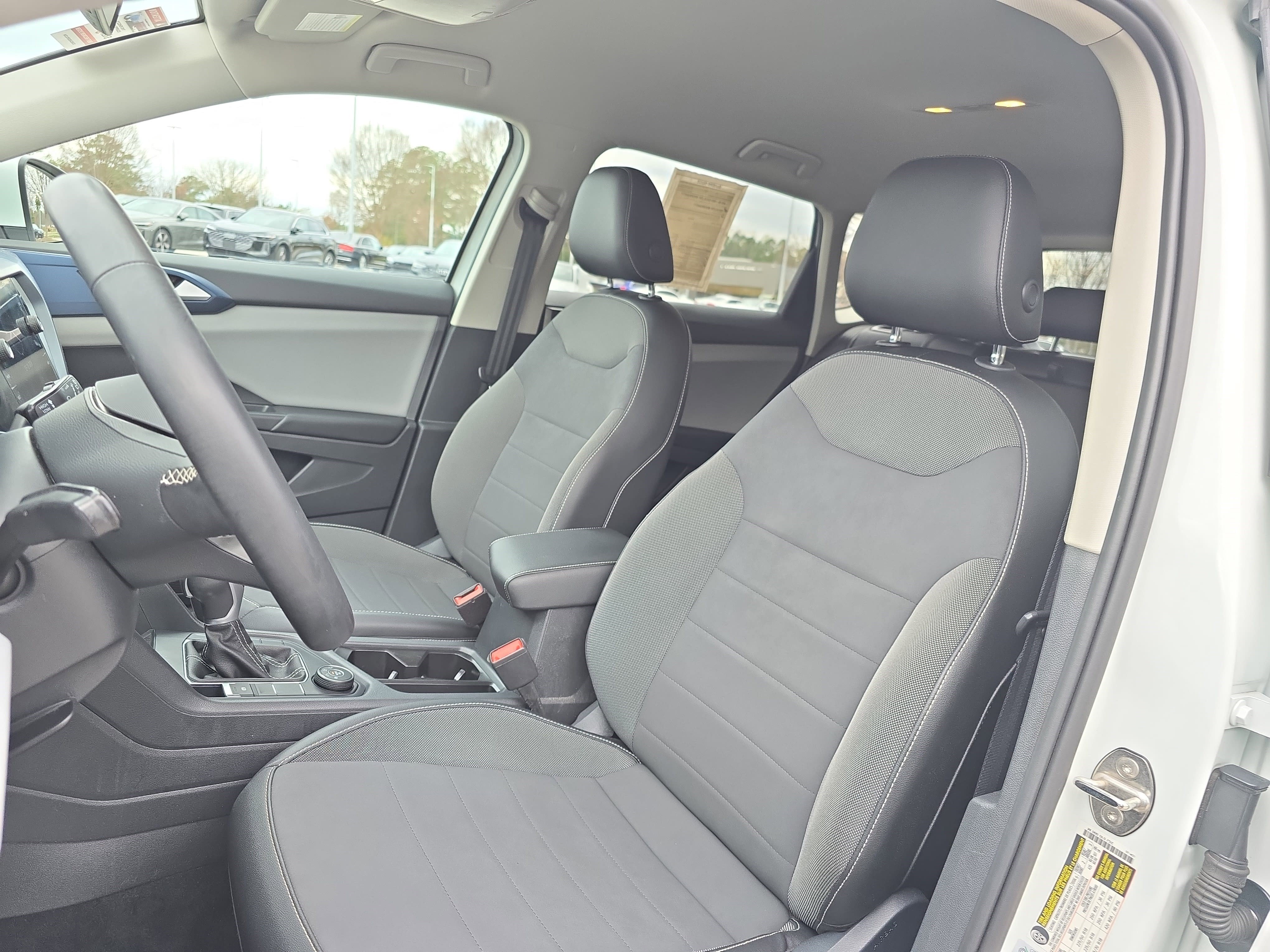 Used 2022 Volkswagen Taos SE image 14