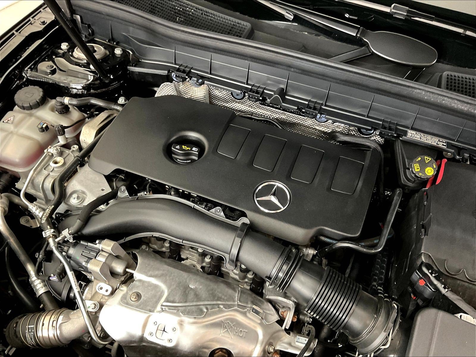 Certified 2023 Mercedes-Benz GLB 250 4MATIC image 31