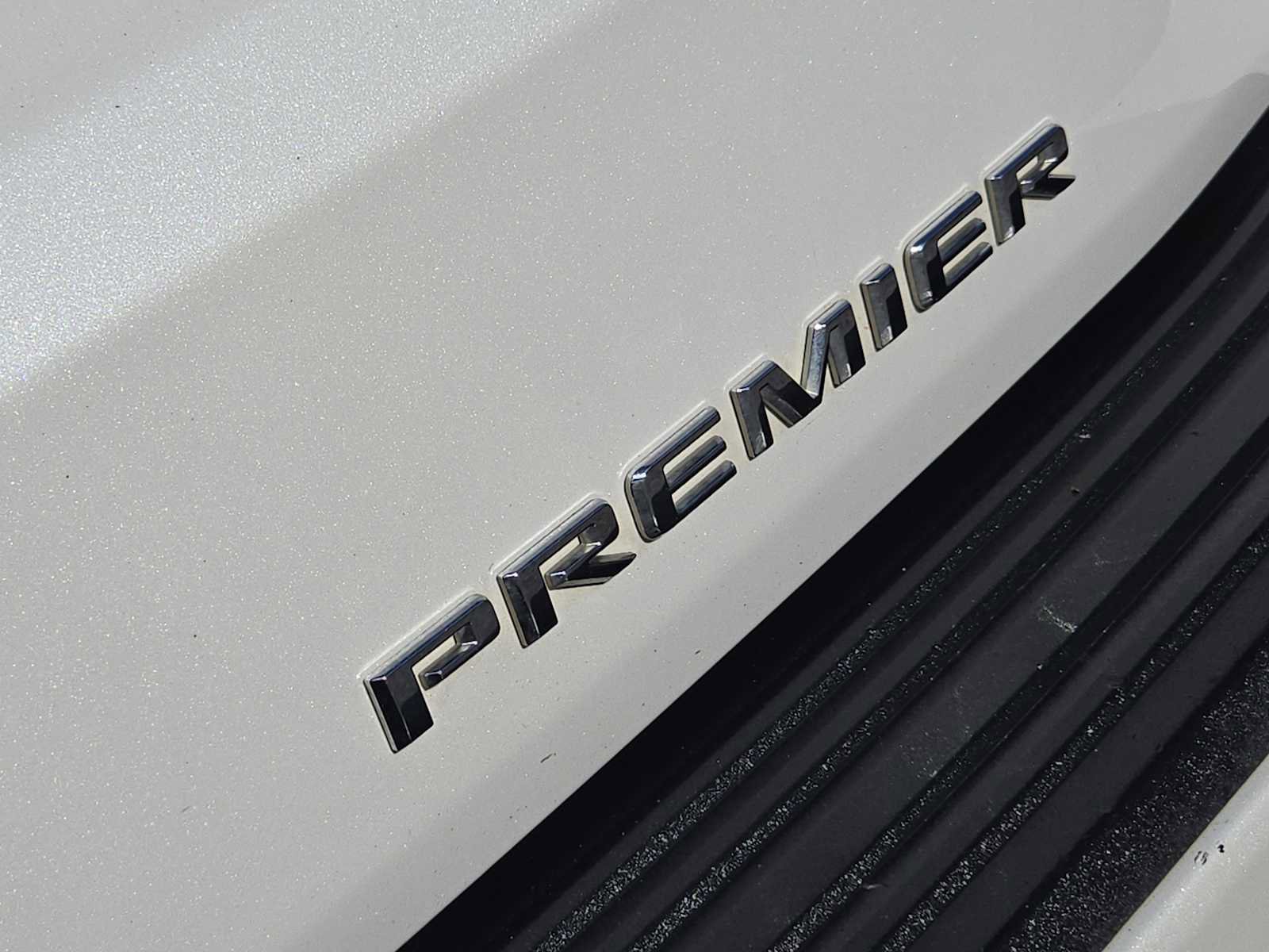 Used 2021 Chevrolet Suburban Premier image 10