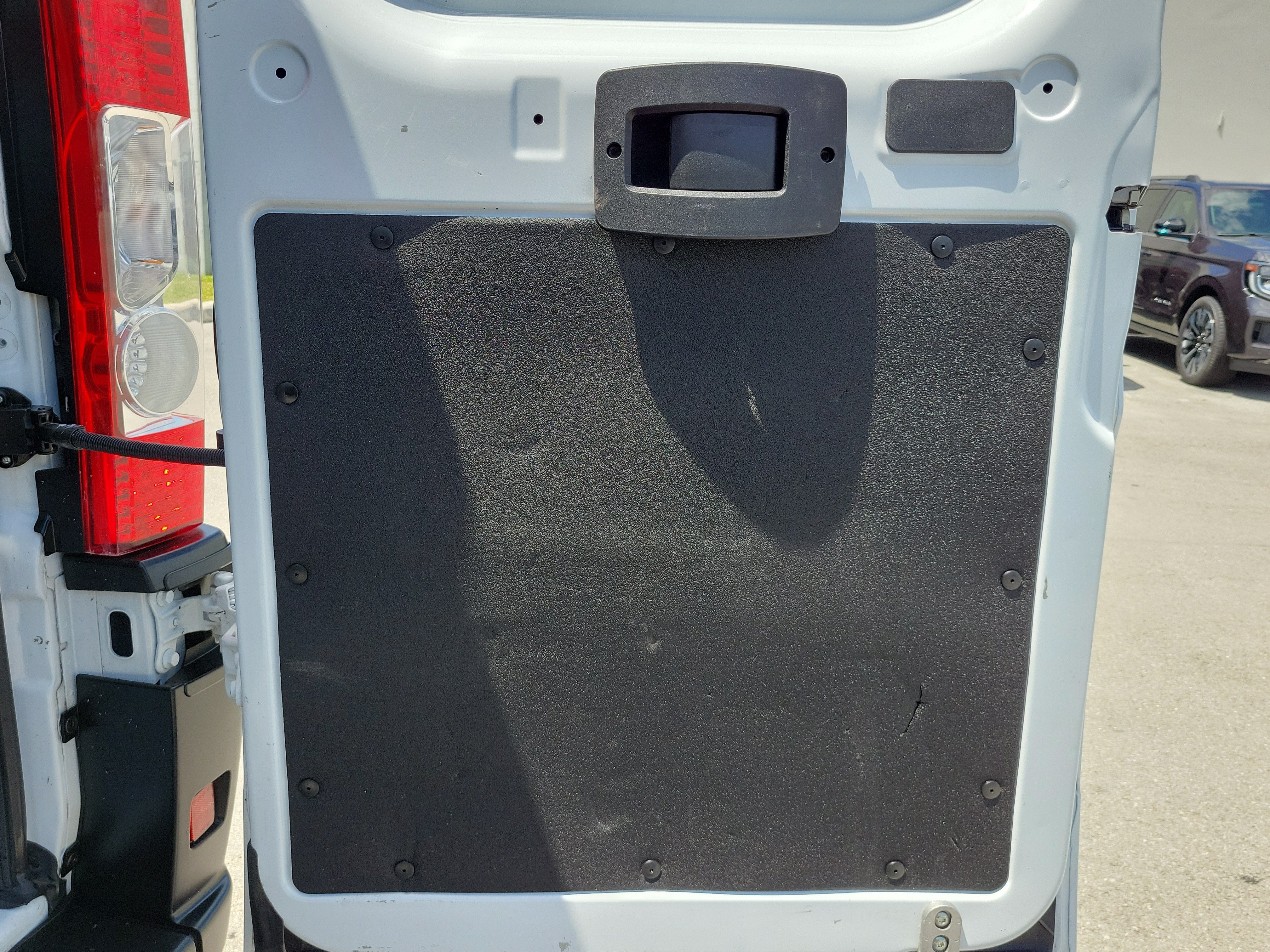Used 2025 RAM ProMaster 2500 w/ U-Haul Equipment Group FWD image 15