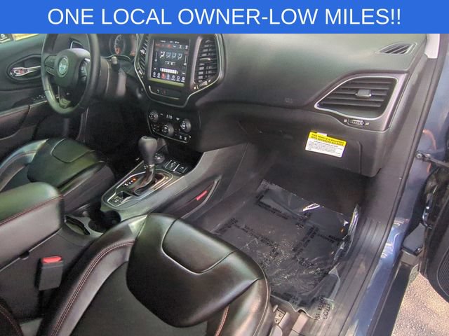 Used 2019 Jeep Cherokee Trailhawk w/ Cold Weather Group AWD/4WD image 36