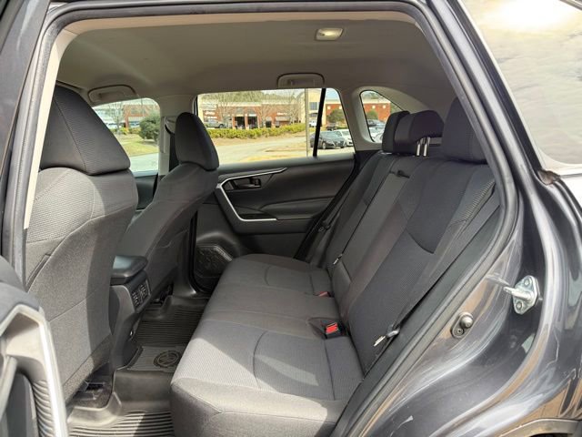 Used 2022 Toyota RAV4 LE image 26