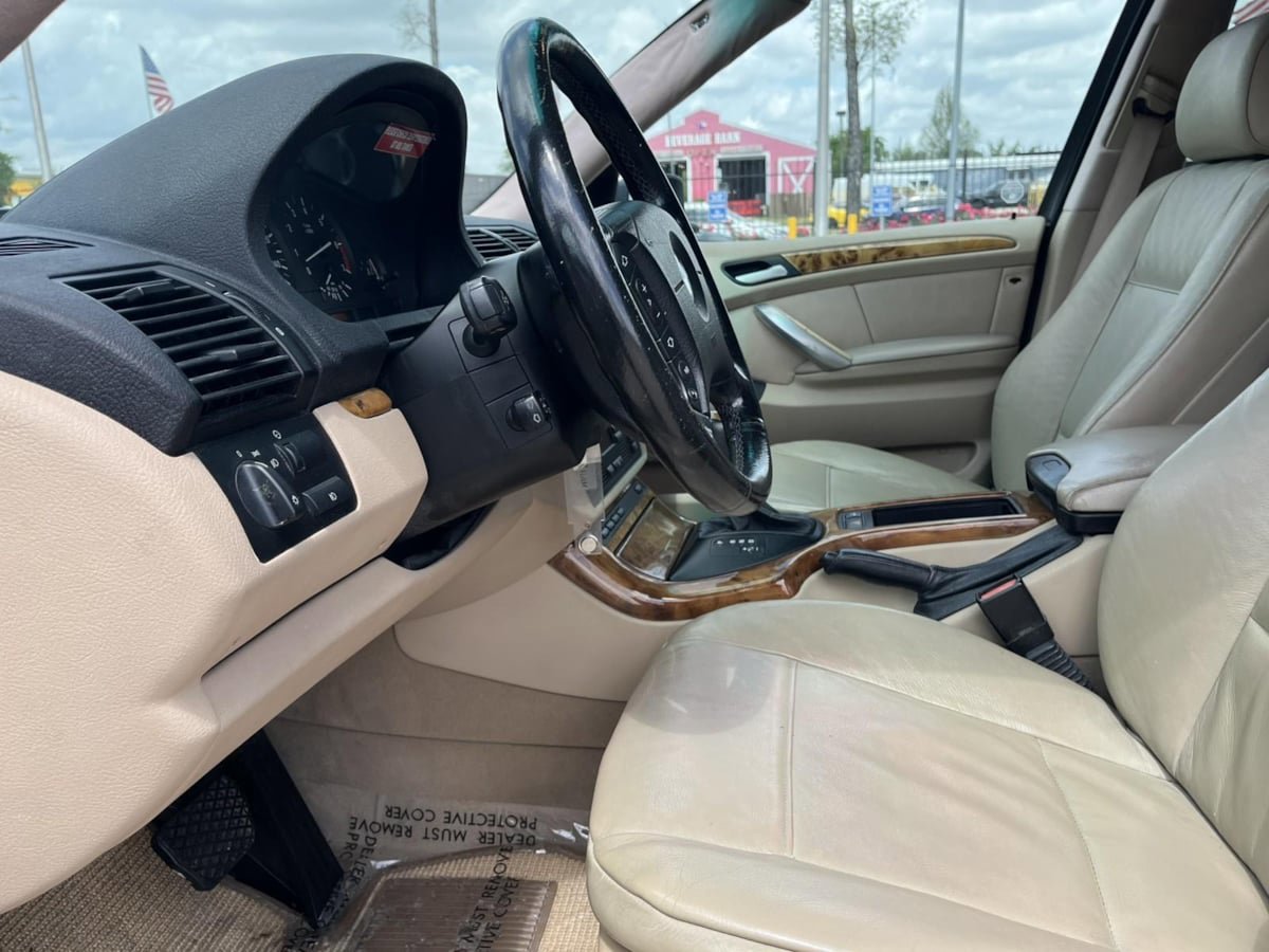 Used 2001 BMW X5 4.4i AWD/4WD image 10