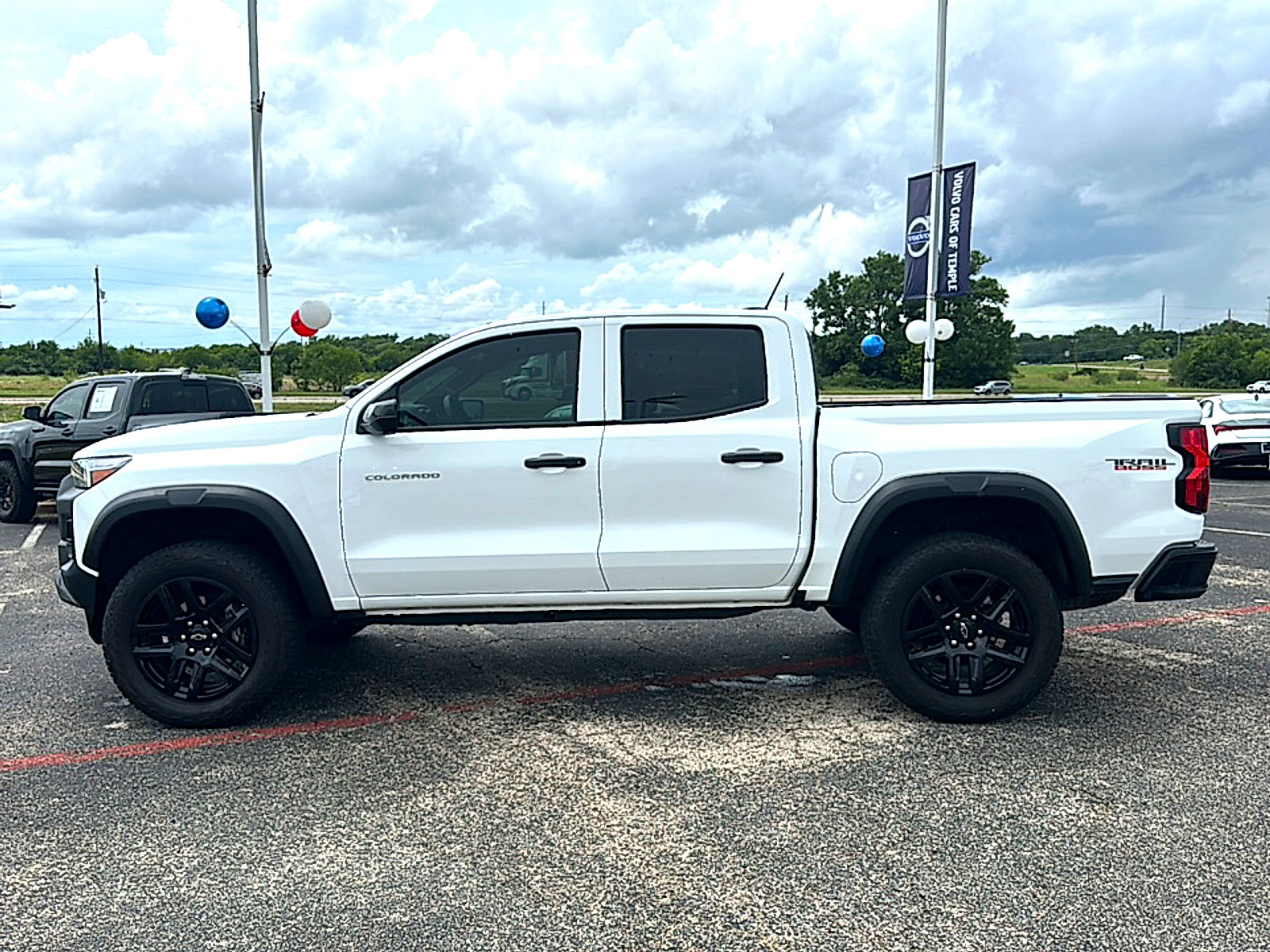 Used 2025 Chevrolet Colorado Trail Boss AWD/4WD image 5