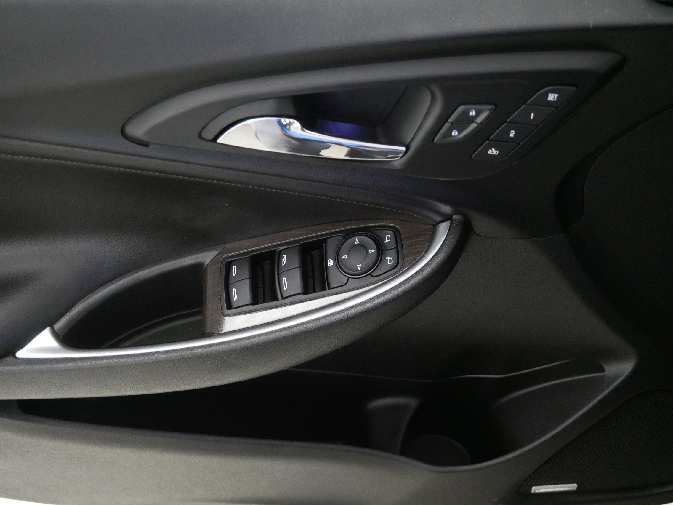 Used 2022 Chevrolet Malibu Premier image 19