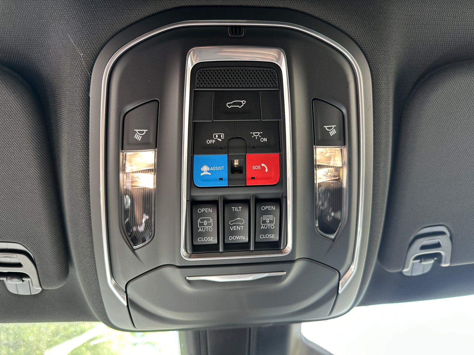New 2026 Jeep Grand Wagoneer L Limited AWD/4WD image 36
