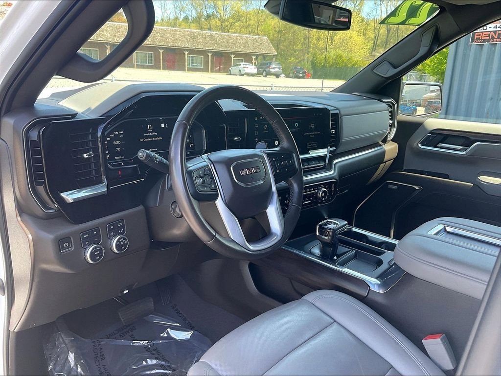 Used 2022 GMC Sierra 1500 SLT w/ SLT Premium Plus Package AWD/4WD image 8