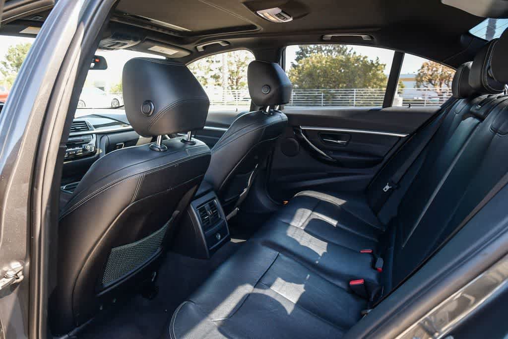 Used 2018 BMW 328d Sedan RWD image 17