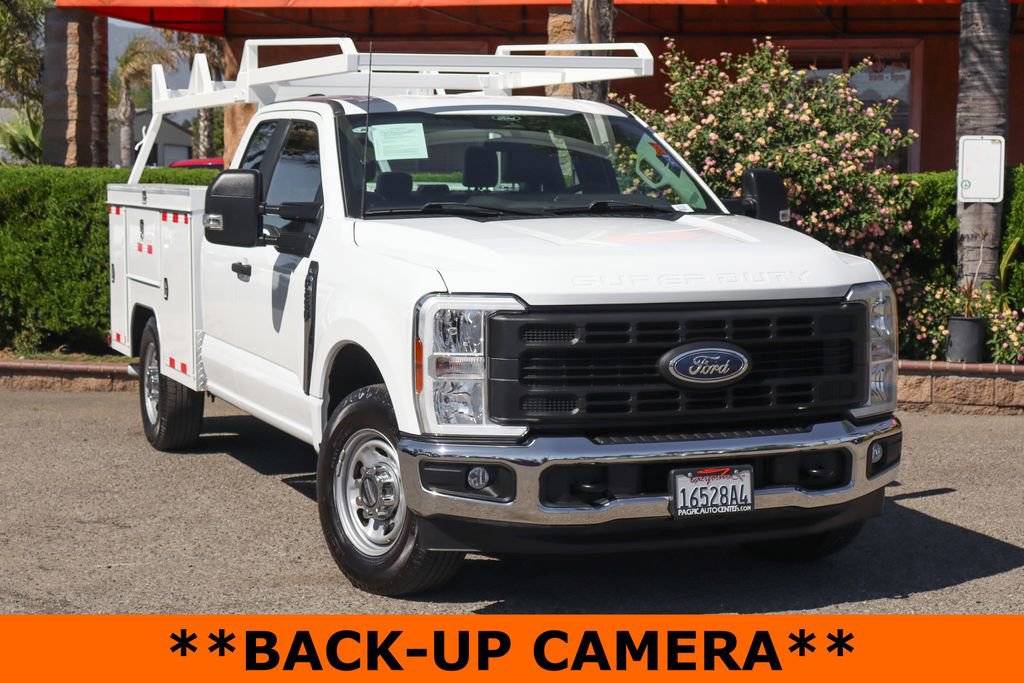 Used 2024 Ford F250 XL w/ XL Chrome Package image 2