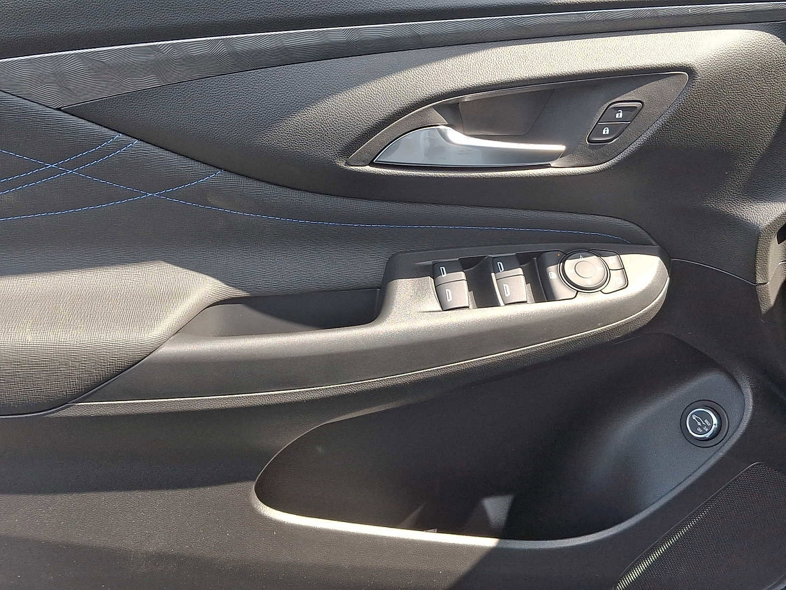 New 2026 Buick Envista Sport Touring w/ Convenience I Package FWD image 10