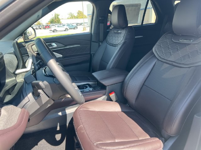 New 2027 Ford Explorer Platinum w/ LUX Leather Package AWD/4WD image 15