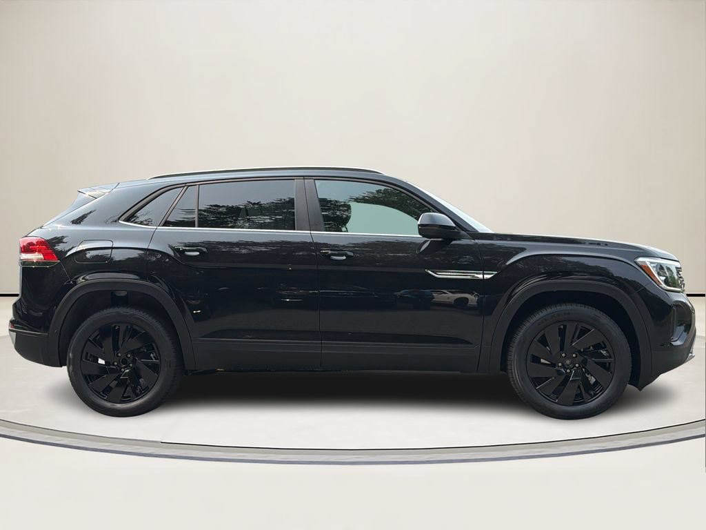 New 2026 Volkswagen Atlas Cross Sport SE FWD image 2