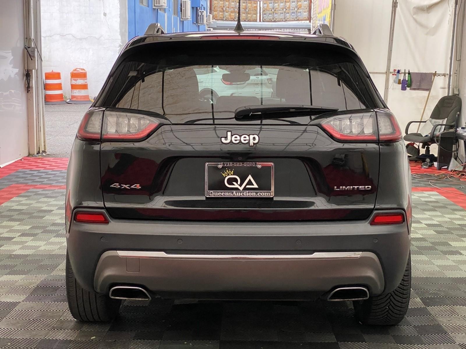 Used 2019 Jeep Cherokee Limited image 5