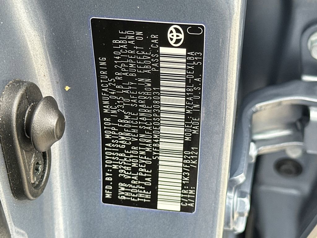 Used 2025 Toyota Corolla LE image 30