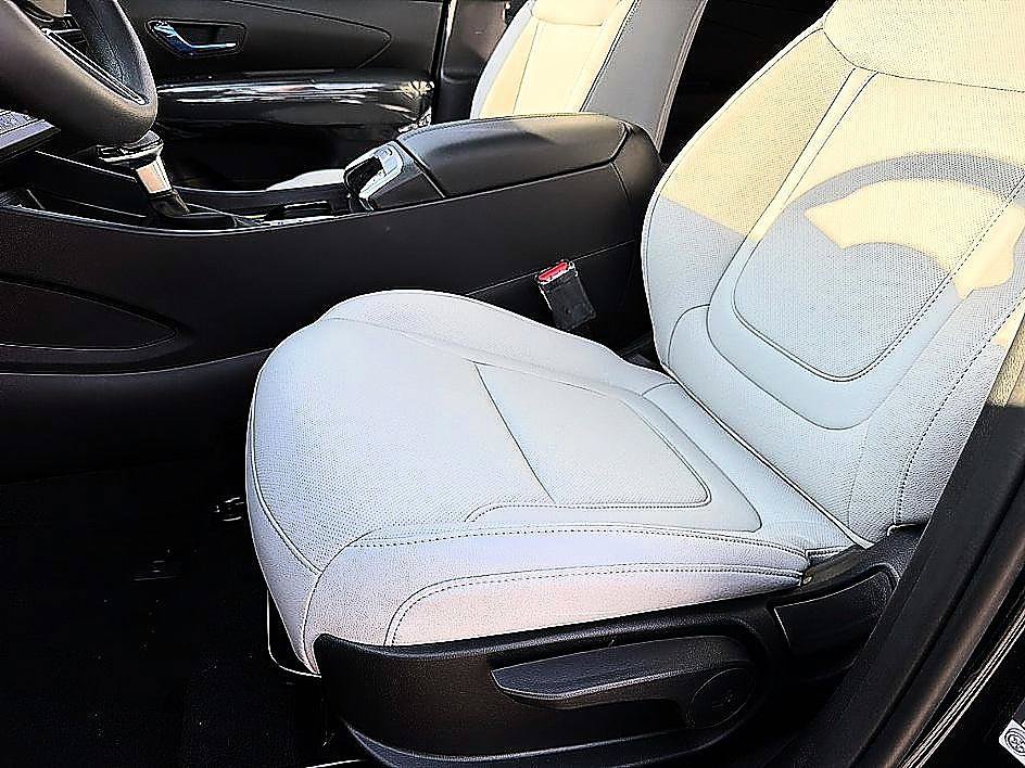 New 2027 Hyundai Santa Cruz SE AWD/4WD image 8