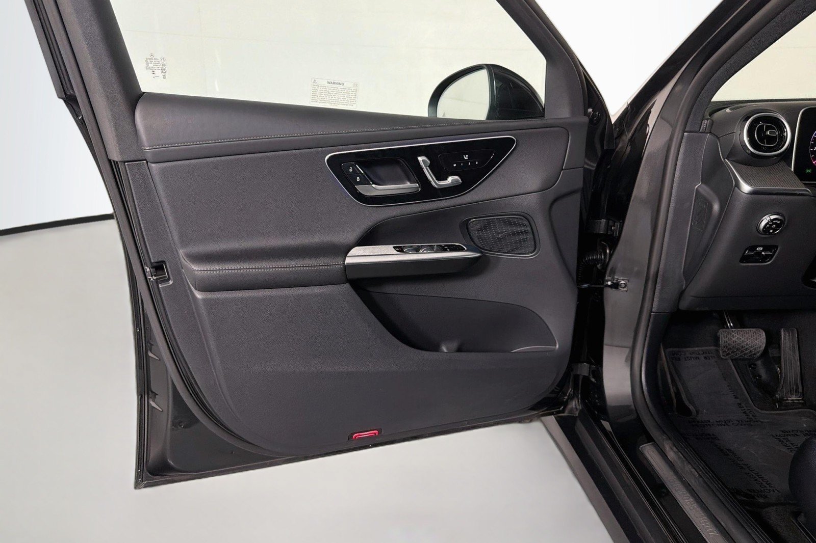Certified 2024 Mercedes-Benz GLC 300 image 24