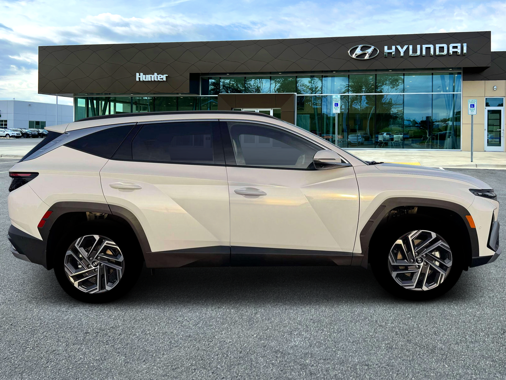 New 2026 Hyundai Tucson Limited AWD/4WD image 9