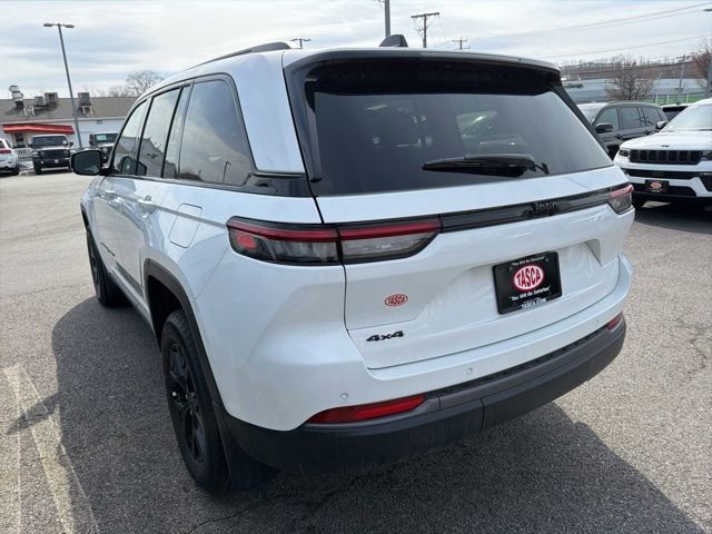 New 2026 Jeep Grand Cherokee Altitude image 5