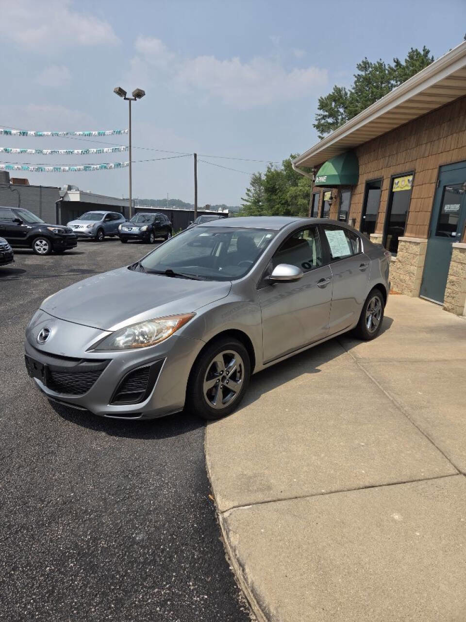 Used 2010 MAZDA MAZDA3 i Touring image 2