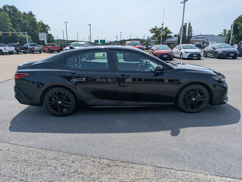 Used 2025 Toyota Camry SE FWD image 7