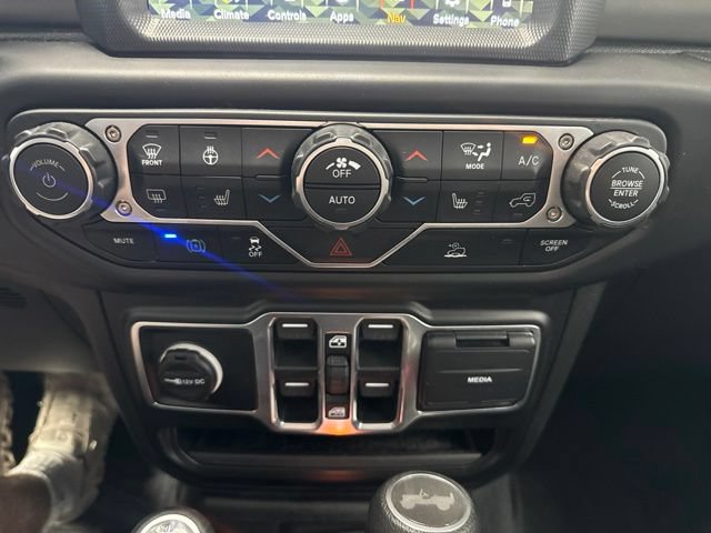 Used 2023 Jeep Wrangler Unlimited w/ Cold Weather Group AWD/4WD image 40