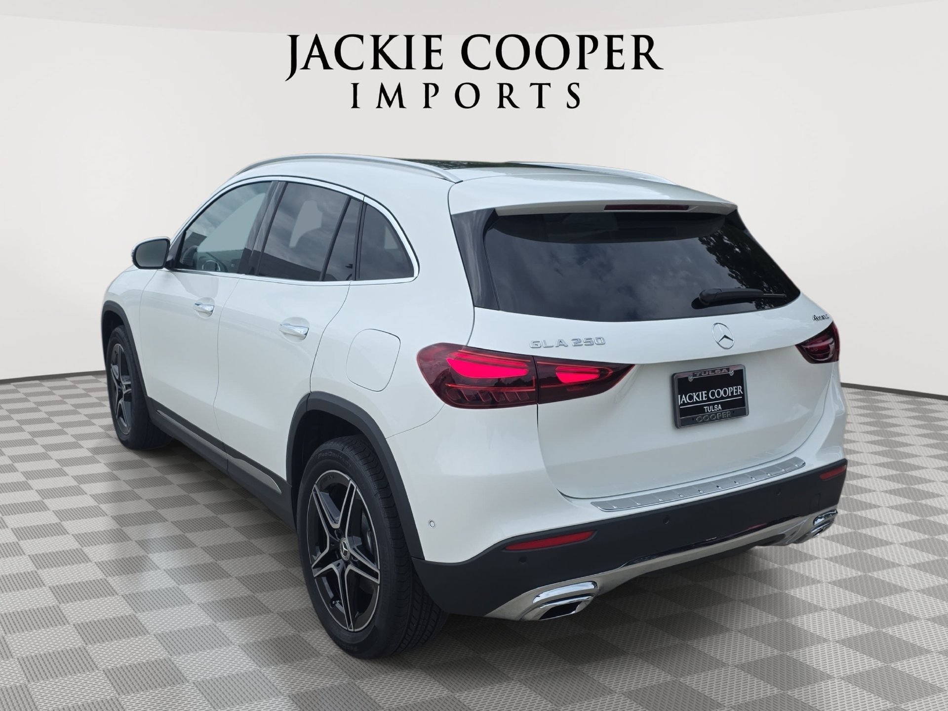 Used 2026 Mercedes-Benz GLA 250 4MATIC image 7