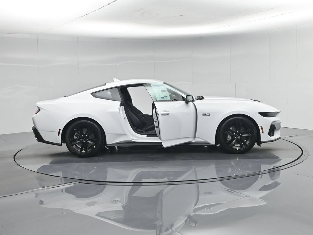New 2026 Ford Mustang GT RWD image 4