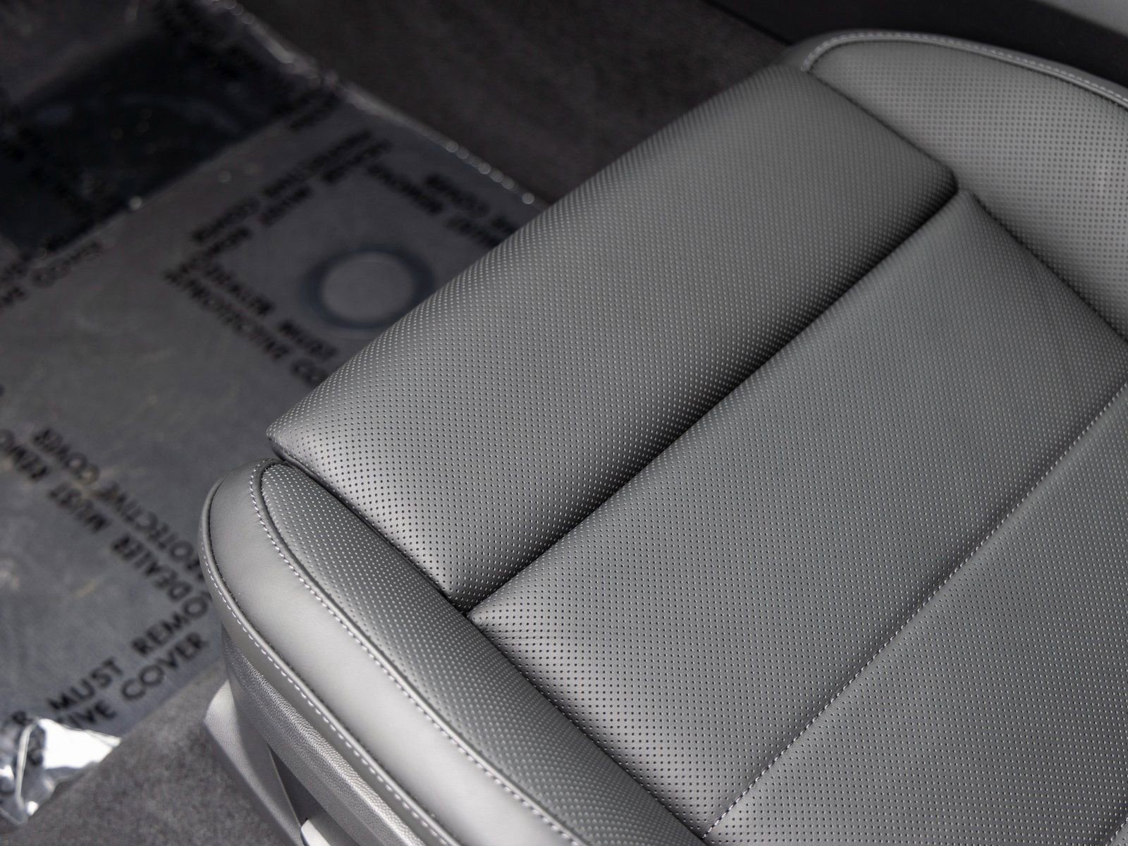 New 2025 Porsche Macan Electric image 28