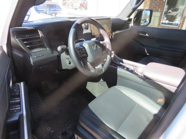 Used 2024 Lexus GX 550 Overtrail image 20