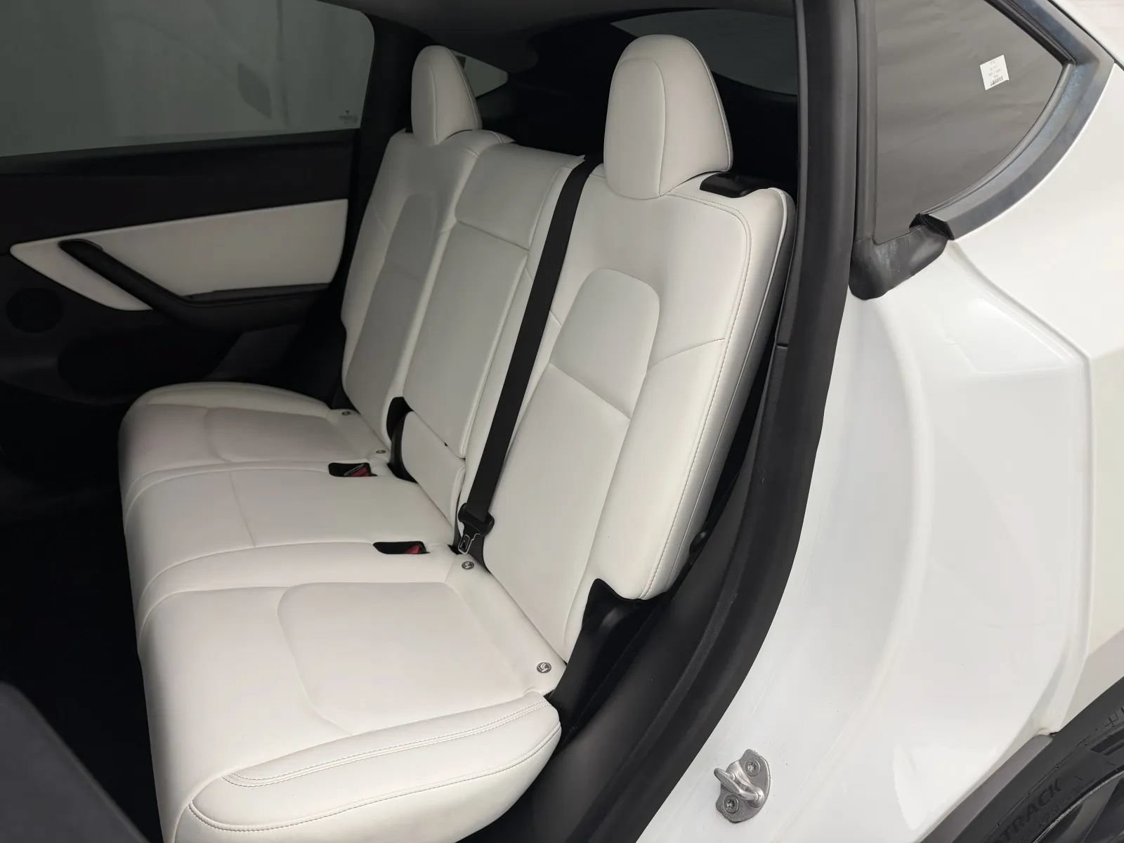 Used 2021 Tesla Model Y Long Range AWD/4WD image 26