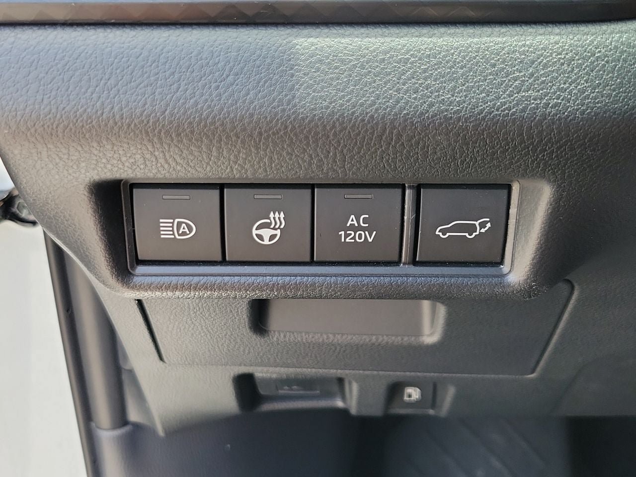 Used 2025 Toyota Grand Highlander AWD Hybrid image 33