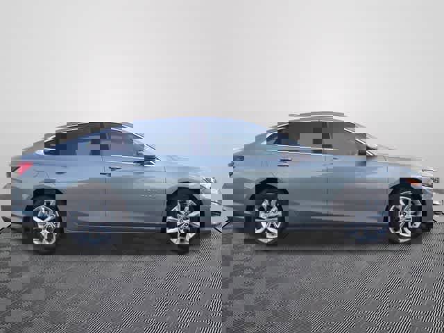 Used 2024 Chevrolet Malibu LT image 4