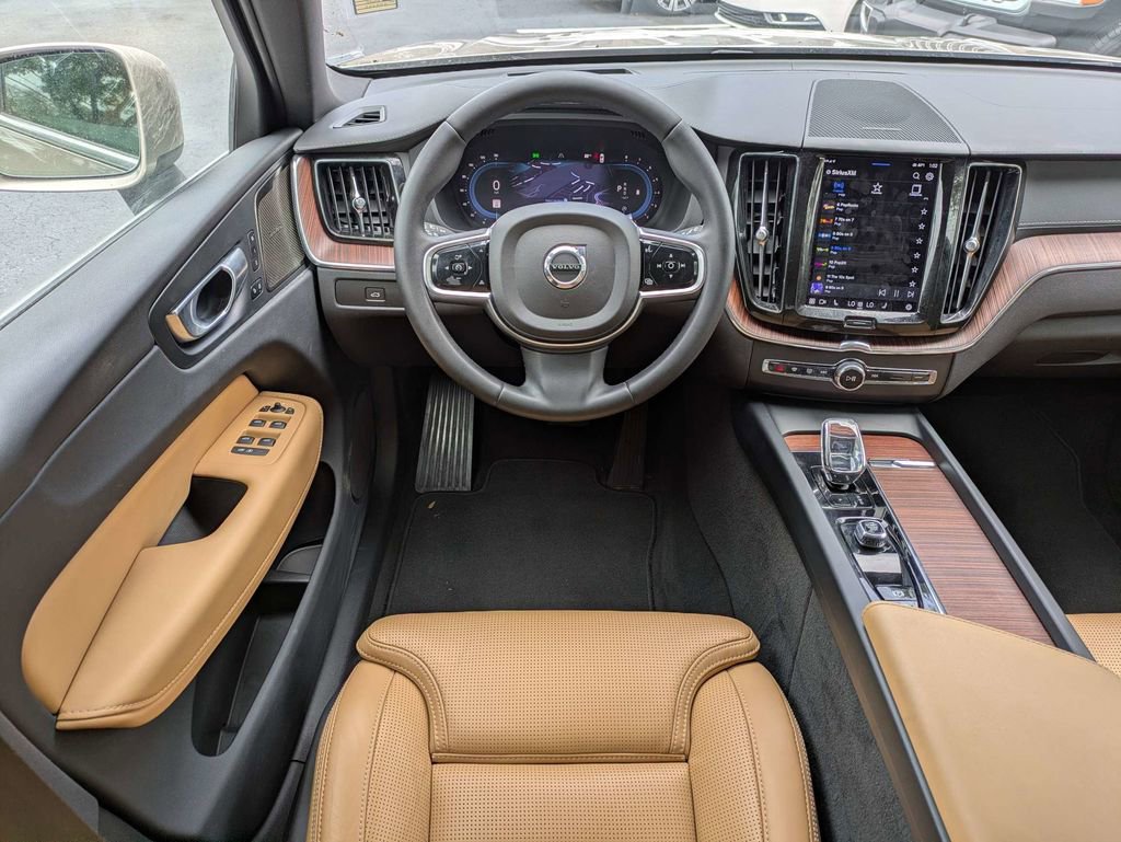 Certified 2023 Volvo XC60 B5 Ultimate AWD/4WD image 19
