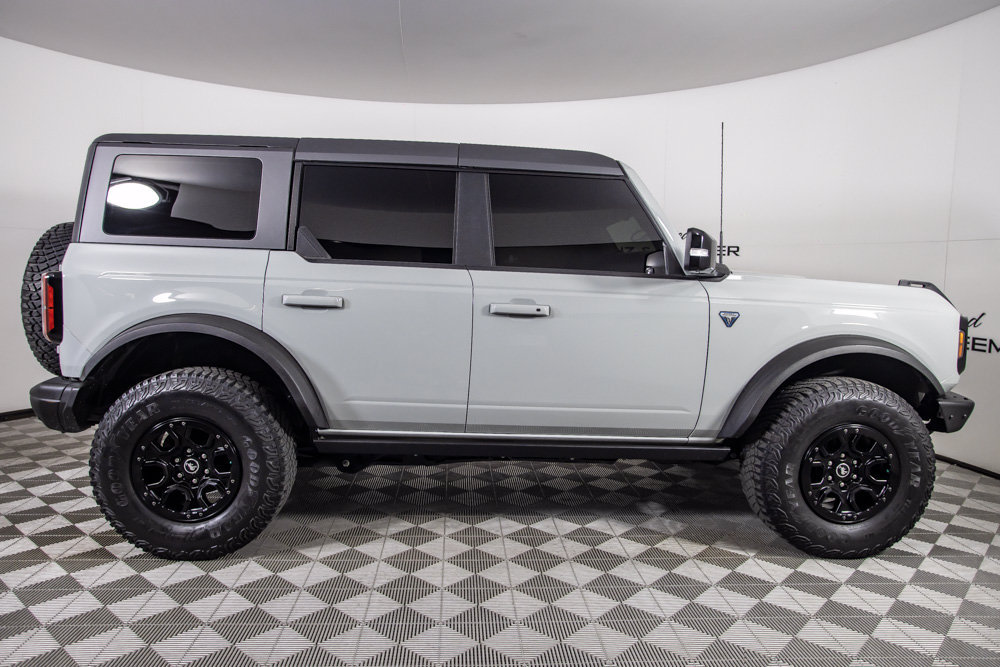 Used 2021 Ford Bronco First Edition AWD/4WD image 3