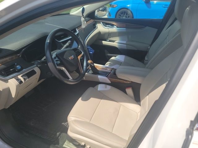 Used 2018 Cadillac XTS Luxury image 3