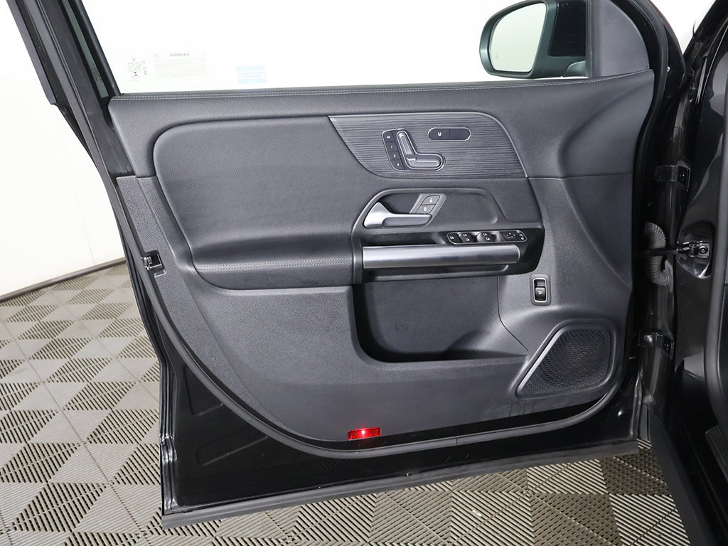 Used 2023 Mercedes-Benz GLA 250 4MATIC w/ Premium Package image 20