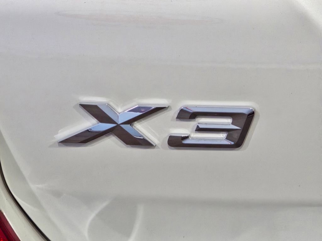 Used 2021 BMW X3 xDrive30e w/ Executive Package AWD/4WD image 11