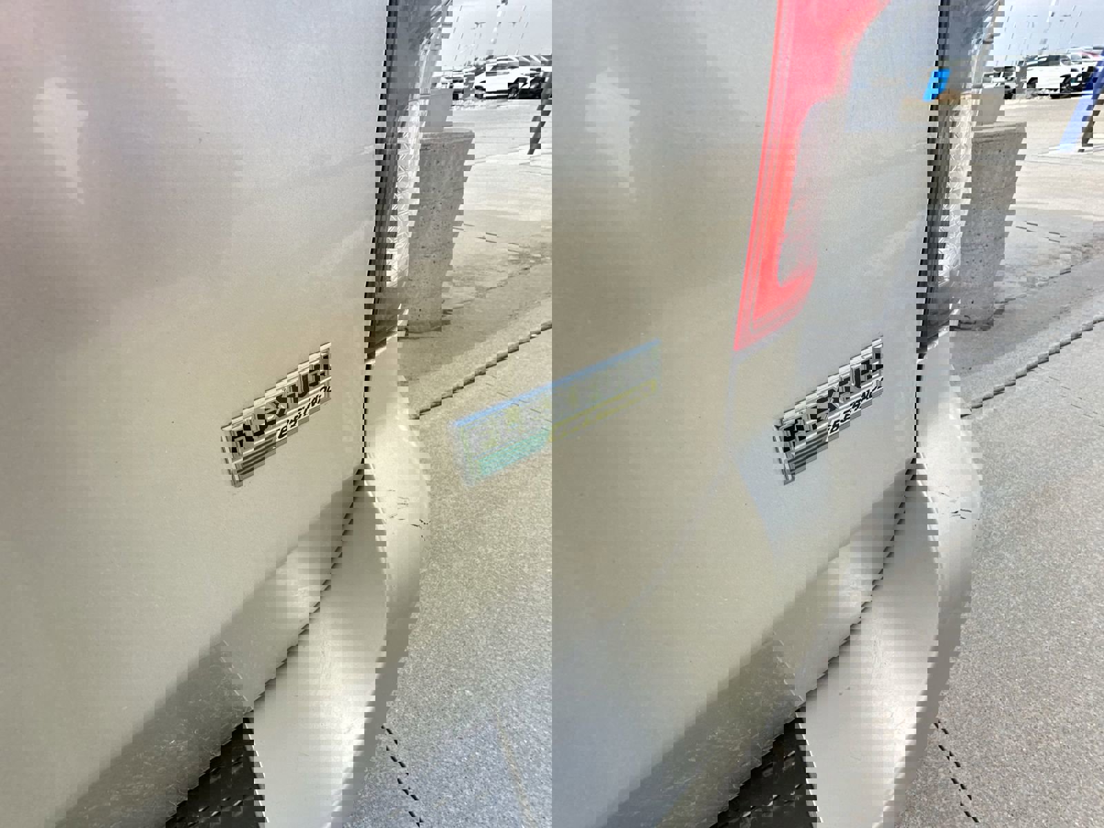 Used 2013 Dodge Grand Caravan SE image 27