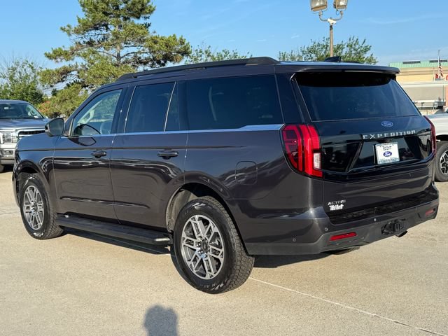 Used 2025 Ford Expedition Active AWD/4WD image 10