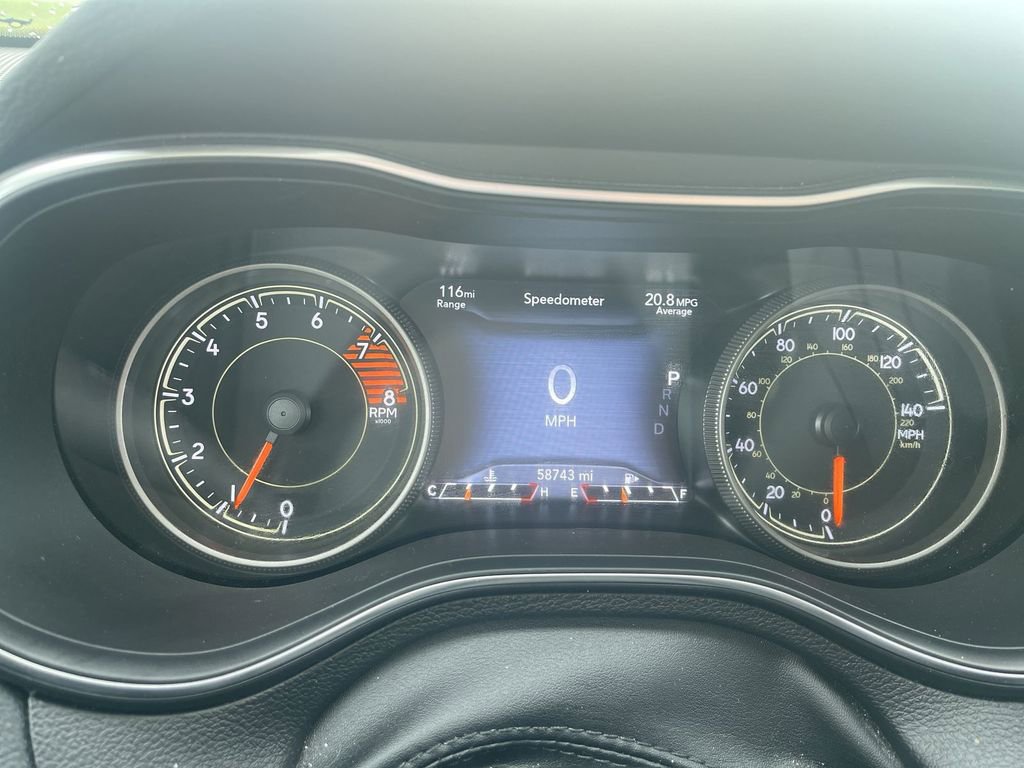Used 2019 Jeep Cherokee Limited AWD/4WD image 9