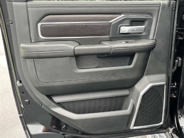 New 2026 RAM 2500 Laramie w/ Sport Appearance Package AWD/4WD image 16