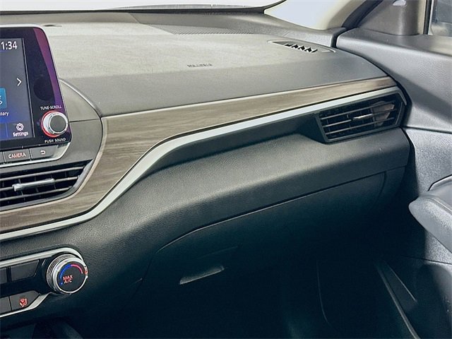 Used 2024 Nissan Altima 2.5 SV image 22