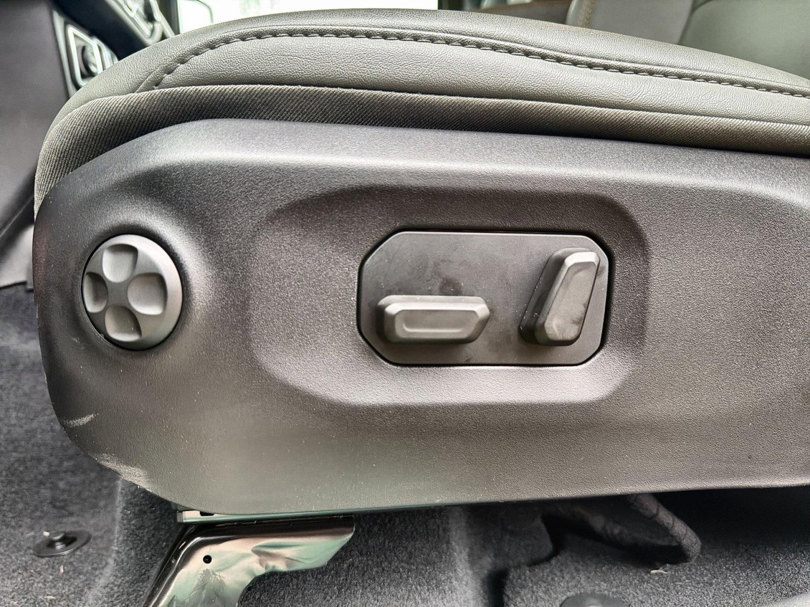 New 2026 Jeep Gladiator Mojave image 14