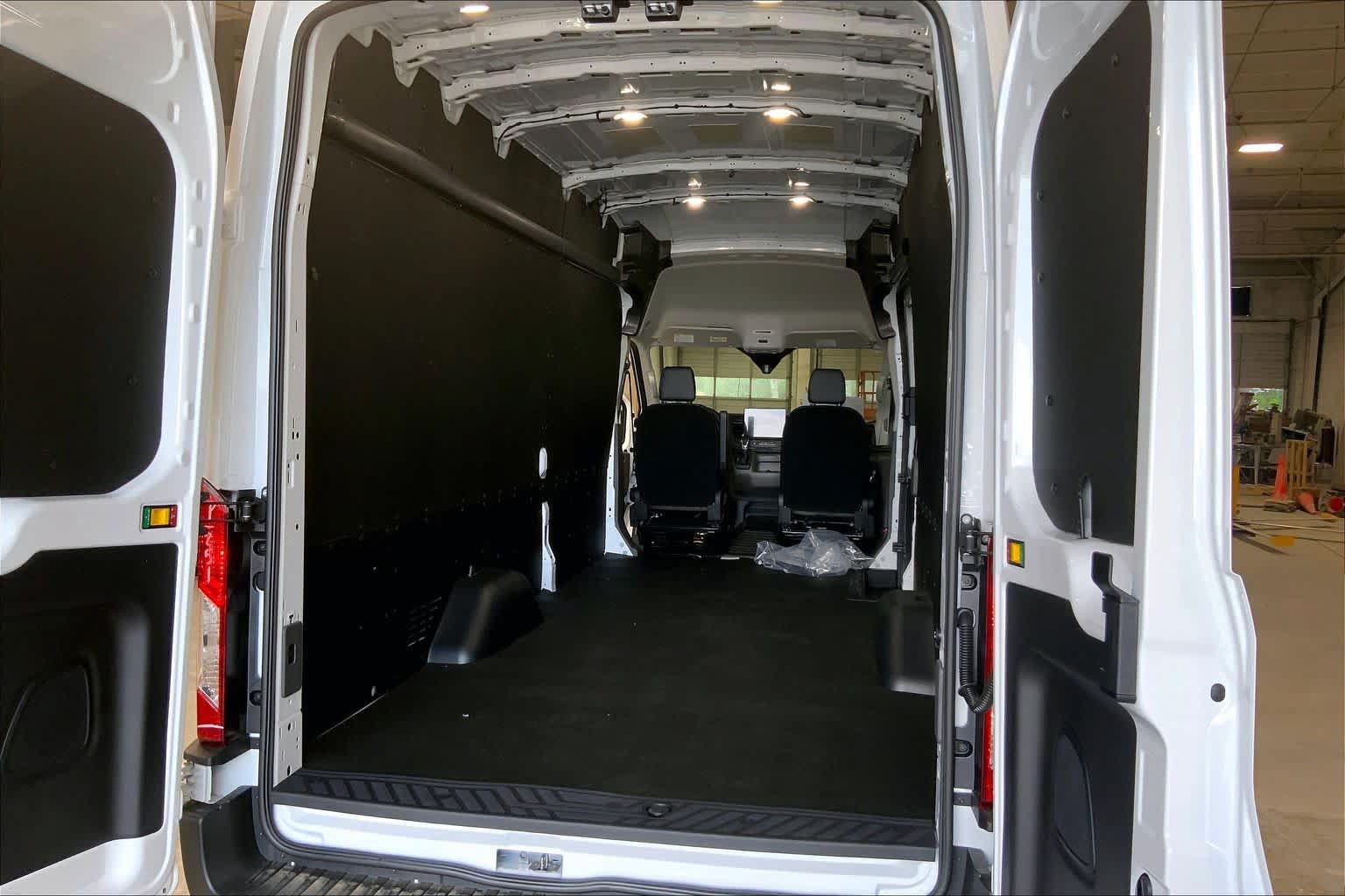 New 2026 Ford Transit 250 148 High Roof Extended w/ Load Area Protection Package RWD image 18