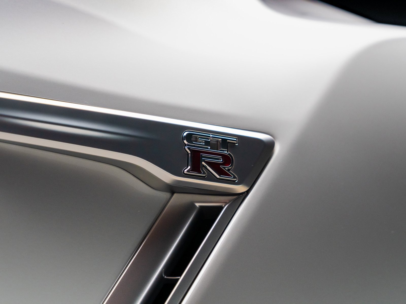 Used 2024 Nissan GT-R Premium w/ Floor Mat Package image 26